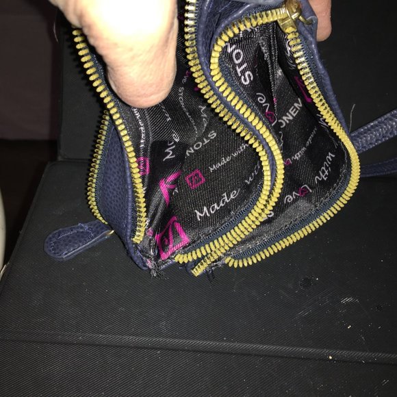 Stone Mountain Blue Leather Wristlet Multiple Zipper Pouches with Wrist Strap - Picture 6 of 8